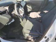 ✅ 2024 Toyota Corolla LE • VIN: 5YFB4MDE6RP170845 • Lot: 90443825. Wystawiony na Copart z przebiegiem 18 814 mil. Bezpłatny archiwum sprzedaży aukcyjnych z USA i szczegółowy raport historii pojazdu na DreamBid. Zdjęcie 7.