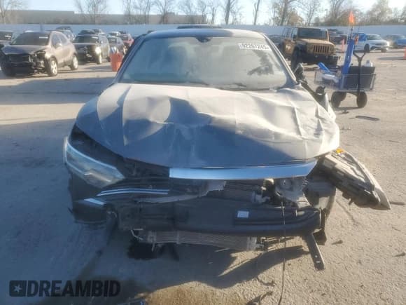 ✅ 2024 Volkswagen Jetta S • VIN: 3VW5M7BU5RM091194 • Lot: 92267245. Wystawiony na Copart z przebiegiem Nie podano. Bezpłatny archiwum sprzedaży aukcyjnych z USA i szczegółowy raport historii pojazdu na DreamBid. Zdjęcie 5.