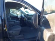 ✅ 2022 Chevrolet Silverado 1500 Custom Trail Boss • VIN: 3GCPDCEK9NG631542 • Lot: 43430388. Wystawiony na IAAI z przebiegiem 42 898 mil. Bezpłatny archiwum sprzedaży aukcyjnych z USA i szczegółowy raport historii pojazdu na DreamBid. Zdjęcie 5.