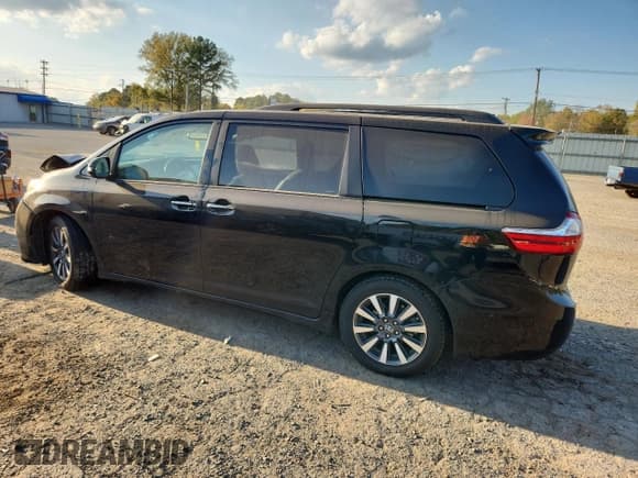 ✅ 2019 Toyota Sienna Limited • VIN: 5TDYZ3DC4KS982968 • Лот: 92848575. Опубликован ранее на Copart с пробегом 203 938 миль. Бесплатный доступ к архиву аукционных продаж из США и подробный отчёт об истории автомобиля на DreamBid. Изображение 2.