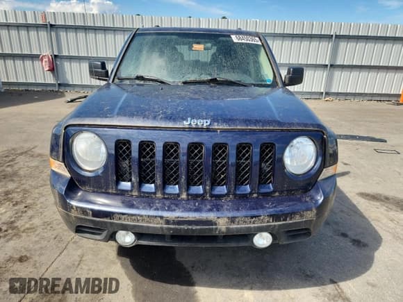✅ 2012 Jeep Patriot Latitude • VIN: 1C4NJRFB8CD638073 • Lot: 68450365. Listed on Copart with 72,573 mi. Free auction sales archive from the USA and detailed vehicle history report at DreamBid. Image 5.