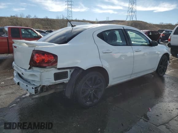 ✅ 2014 Dodge Avenger SE • VIN: 1C3CDZAG7EN174910 • Lot: 84032474. Wystawiony na Copart z przebiegiem 119 804 mil. Bezpłatny archiwum sprzedaży aukcyjnych z USA i szczegółowy raport historii pojazdu na DreamBid. Zdjęcie 3.