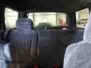 1999 Chevrolet Blazer LS z VIN 1GNDT13W7X2253305, wystawiony jako Copart lot #73501084 z przebiegiem 238 166 mil mil oraz Szkoda całkowita • Salvage title. Historia ofert i sprzedaży dostępna na DreamBid. Obrazek 10.