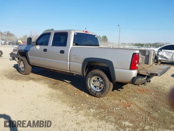 ✅ 2006 Chevrolet Silverado 2500HD LT3 • VIN: 1GCHK23D26F251258 • Лот: 41717697. Опубликован ранее на IAAI с пробегом Не указан. Бесплатный доступ к архиву аукционных продаж из США и подробный отчёт об истории автомобиля на DreamBid. Изображение 3.