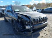 ✅ 2018 Jeep Cherokee Latitude • VIN: 1C4PJMCB5JD575754 • Lot: 43616882. Wystawiony na IAAI z przebiegiem 47 899 mil. Bezpłatny archiwum sprzedaży aukcyjnych z USA i szczegółowy raport historii pojazdu na DreamBid. Zdjęcie 6.