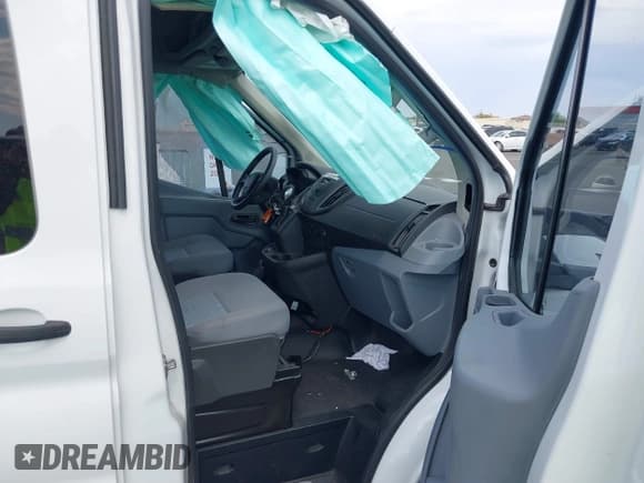 ✅ 2018 Ford Transit XL • VIN: 1FMZK1CM4JKB04949 • Lot: 39895688. Wystawiony na IAAI z przebiegiem 88 804 mil. Bezpłatny archiwum sprzedaży aukcyjnych z USA i szczegółowy raport historii pojazdu na DreamBid. Zdjęcie 5.