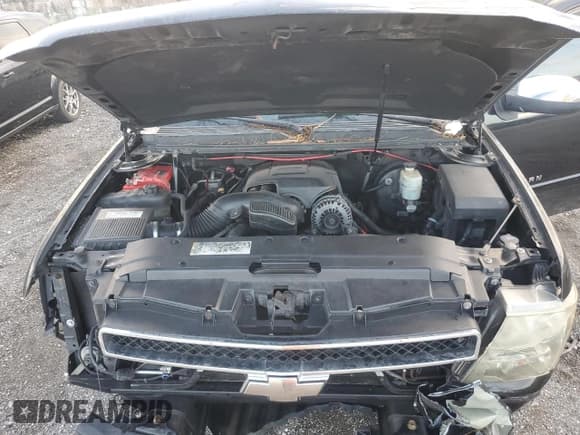 ✅ 2008 Chevrolet Suburban LTZ • VIN: 3GNFC16J38G224465 • Lot: 77314374. Wystawiony na Copart z przebiegiem 278 958 mil. Bezpłatny archiwum sprzedaży aukcyjnych z USA i szczegółowy raport historii pojazdu na DreamBid. Zdjęcie 12.