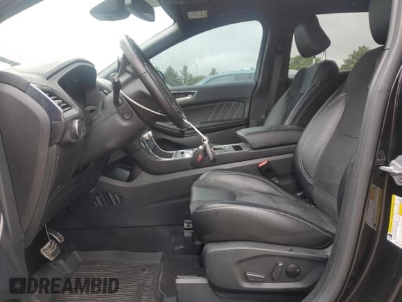 ✅ 2022 Ford Edge ST • VIN: 2FMPK4AP3NBA48055 • Lot: 59350045. Wystawiony na Copart z przebiegiem 56 184 mil. Bezpłatny archiwum sprzedaży aukcyjnych z USA i szczegółowy raport historii pojazdu na DreamBid. Zdjęcie 7.