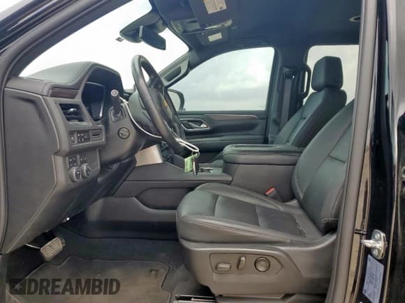 ✅ 2023 Chevrolet Suburban LT • VIN: 1GNSKCKD8PR389746 • Lot: 59784985. Wystawiony na Copart z przebiegiem 42 133 mil. Bezpłatny archiwum sprzedaży aukcyjnych z USA i szczegółowy raport historii pojazdu na DreamBid. Zdjęcie 7.