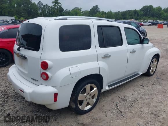 ✅ 2011 Chevrolet HHR 2LT • VIN: 3GNBACFU1BS641582 • Lot: 42331625. Listed on IAAI with 107,376 mi. Free auction sales archive from the USA and detailed vehicle history report at DreamBid. Image 4.
