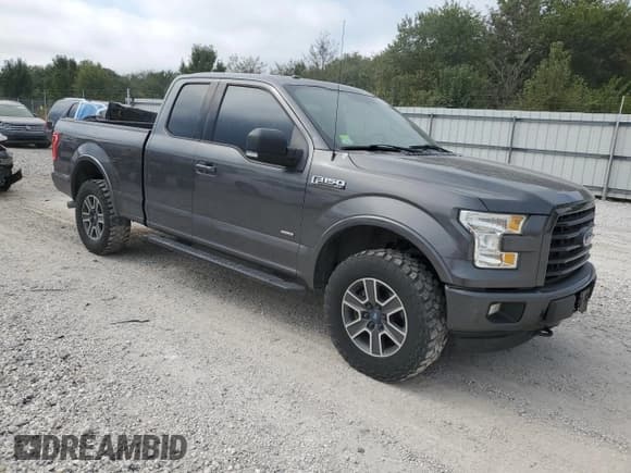 ✅ 2015 Ford F-150 XLT • VIN: 1FTEX1EPXFFB47946 • Lot: 84056675. Listed on Copart with 153,578 mi. Free auction sales archive from the USA and detailed vehicle history report at DreamBid. Image 4.