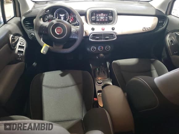 ✅ 2016 FIAT 500X Easy • VIN: ZFBCFYBT1GP345804 • Lot: 91097615. Wystawiony na Copart z przebiegiem 56 487 mil. Bezpłatny archiwum sprzedaży aukcyjnych z USA i szczegółowy raport historii pojazdu na DreamBid. Zdjęcie 8.