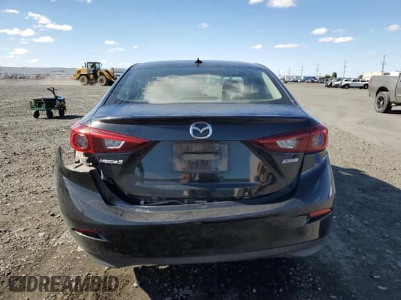✅ 2018 Mazda 3 Grand Touring • VIN: 3MZBN1W38JM190000 • Lot: 84972865. Listed on Copart with 73,258 mi. Free auction sales archive from the USA and detailed vehicle history report at DreamBid. Image 6.