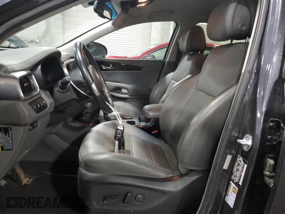 ✅ 2016 Kia Sorento EX • VIN: 5XYPHDA57GG154945 • Lot: 91319125. Listed on Copart with 116,855 mi. Free auction sales archive from the USA and detailed vehicle history report at DreamBid. Image 7.