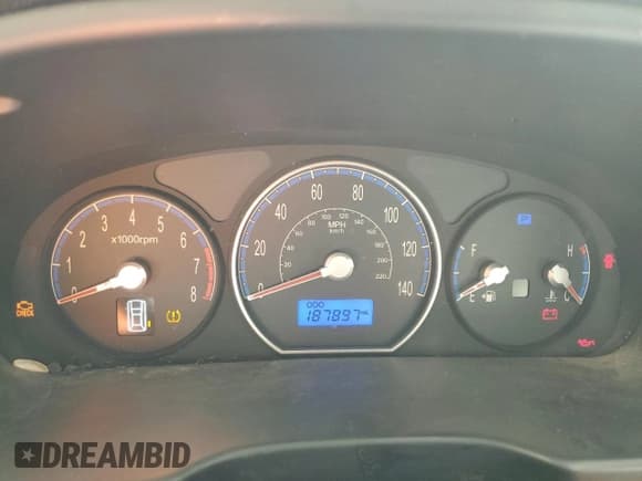 ✅ 2007 Hyundai Santa Fe GLS • VIN: 5NMSG13D67H113695 • Lot: 82924174. Listed on Copart with 187,897 mi. Free auction sales archive from the USA and detailed vehicle history report at DreamBid. Image 9.