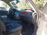 ✅ 2011 GMC Sierra 2500HD SLT • VIN: 1GT121E87BF179897 • Lot: 41239566. Listed on IAAI with 147,739 mi. Free auction sales archive from the USA and detailed vehicle history report at DreamBid. Image 5.