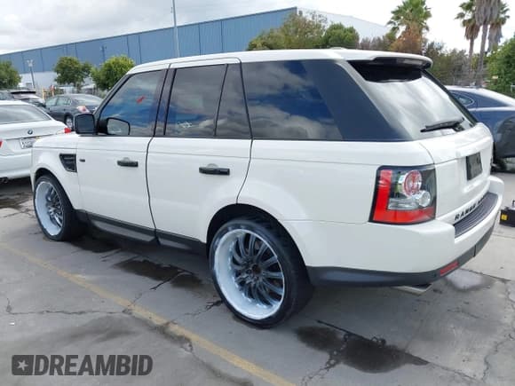 ✅ 2010 Land Rover Range Rover Sport SC • VIN: SALSH2E42AA224075 • Lot: 43176659. Wystawiony na IAAI z przebiegiem 129 476 mil. Bezpłatny archiwum sprzedaży aukcyjnych z USA i szczegółowy raport historii pojazdu na DreamBid. Zdjęcie 3.