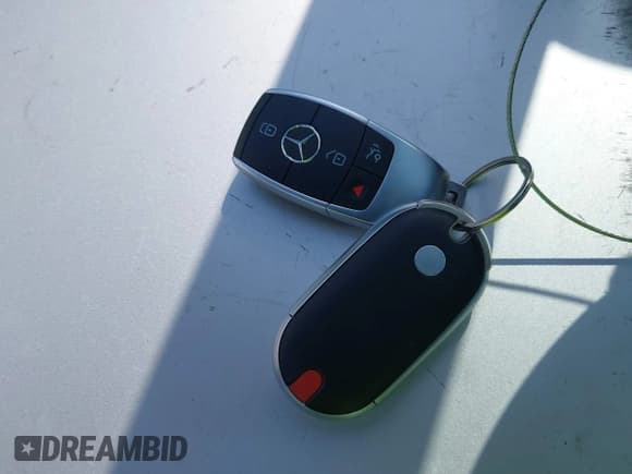 ✅ 2023 Mercedes-Benz C 300 • VIN: W1KAF4GB1PR103652 • Лот: 42016608. Опубликован ранее на IAAI с пробегом 11 935 миль. Бесплатный доступ к архиву аукционных продаж из США и подробный отчёт об истории автомобиля на DreamBid. Изображение 11.