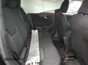 ✅ 2020 Jeep Renegade Sport • VIN: ZACNJBAB0LPL08845 • Lot: 67254845. Wystawiony na Copart z przebiegiem 64 265 mil. Bezpłatny archiwum sprzedaży aukcyjnych z USA i szczegółowy raport historii pojazdu na DreamBid. Zdjęcie 11.