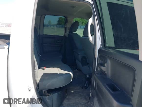 2016 Ram 1500 Express with VIN 1C6RR7FT2GS353496, listed as a IAAI auction lot 41992361 with 188,304 mi miles and . Bid and sale history available at DreamBid. Image 8.