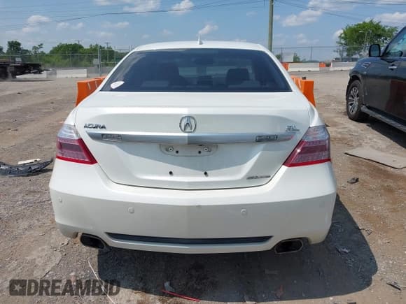 ✅ 2011 Acura RL Technology • VIN: JH4KB2F64BC000593 • Lot: 42473187. Listed on IAAI with 98,980 mi. Free auction sales archive from the USA and detailed vehicle history report at DreamBid. Image 16.