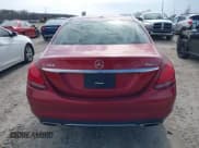 ✅ 2018 Mercedes-Benz C 300 • VIN: 55SWF4KBXJU282471 • Lot: 41702125. Wystawiony na IAAI z przebiegiem 35 192 mil. Bezpłatny archiwum sprzedaży aukcyjnych z USA i szczegółowy raport historii pojazdu na DreamBid. Zdjęcie 16.