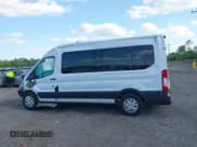 ✅ 2024 Ford Transit Passenger XL • VIN: 1FDAX2C89RKA86208 • Lot: 42260251. Wystawiony na IAAI z przebiegiem 2 635 mil. Bezpłatny archiwum sprzedaży aukcyjnych z USA i szczegółowy raport historii pojazdu na DreamBid. Zdjęcie 14.