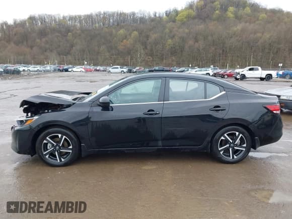 ✅ 2024 Nissan Sentra SV • VIN: 3N1AB8CV9RY272492 • Lot: 41985318. Listed on IAAI with 15,950 mi. Free auction sales archive from the USA and detailed vehicle history report at DreamBid. Image 14.