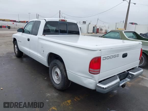 ✅ 1997 Dodge Dakota • VIN: 1B7GL23Y9VS240999 • Lot: 42397071. Wystawiony na IAAI z przebiegiem 235 684 mil. Bezpłatny archiwum sprzedaży aukcyjnych z USA i szczegółowy raport historii pojazdu na DreamBid. Zdjęcie 3.