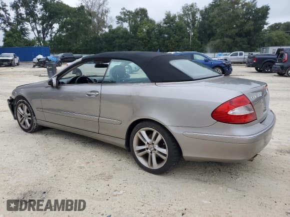 ✅ 2006 Mercedes-Benz CLK 350 • VIN: WDBTK56G26T065897 • Lot: 71630714. Wystawiony na Copart z przebiegiem 123 457 mil. Bezpłatny archiwum sprzedaży aukcyjnych z USA i szczegółowy raport historii pojazdu na DreamBid. Zdjęcie 2.