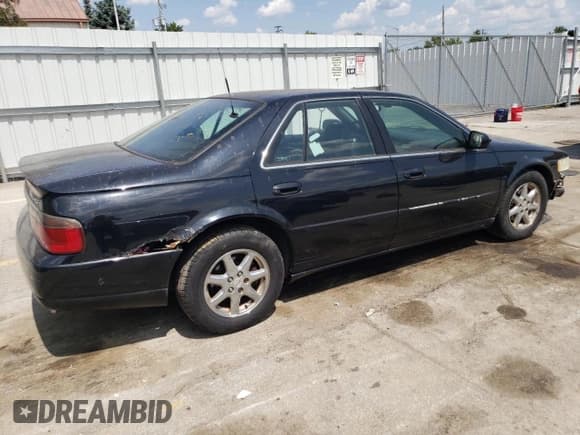 ✅ 2001 Cadillac Seville Touring STS • VIN: 1G6KY54961U257426 • Лот: 45269275. Опубликован ранее на Copart с пробегом 177 990 миль. Бесплатный доступ к архиву аукционных продаж из США и подробный отчёт об истории автомобиля на DreamBid. Изображение 3.