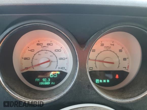 ✅ 2011 Dodge Challenger • VIN: 2B3CJ4DG7BH570893 • Lot: 42389315. Wystawiony na Copart z przebiegiem 131 889 mil. Bezpłatny archiwum sprzedaży aukcyjnych z USA i szczegółowy raport historii pojazdu na DreamBid. Zdjęcie 9.