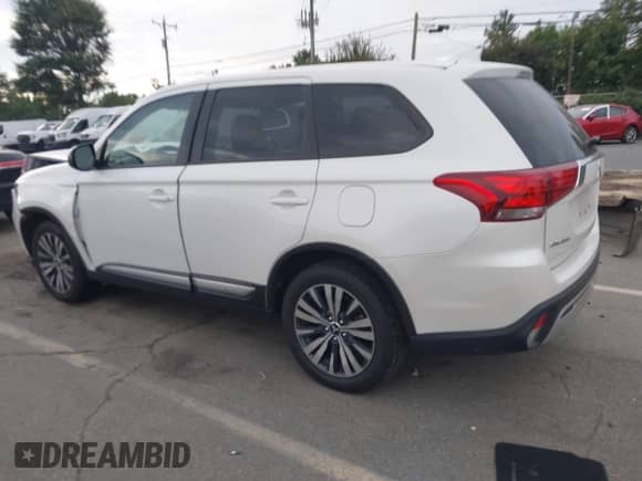 ✅ 2020 Mitsubishi Outlander ES • VIN: JA4AD2A31LZ045052 • Лот: 43387029. Опубликован ранее на IAAI с пробегом 67 495 миль. Бесплатный доступ к архиву аукционных продаж из США и подробный отчёт об истории автомобиля на DreamBid. Изображение 3.