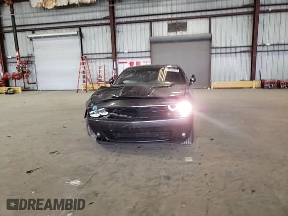 ✅ 2020 Dodge Challenger SXT • VIN: 2C3CDZAG6LH125560 • Lot: 39456003. Wystawiony na Copart z przebiegiem 51 289 mil. Bezpłatny archiwum sprzedaży aukcyjnych z USA i szczegółowy raport historii pojazdu na DreamBid. Zdjęcie 11.