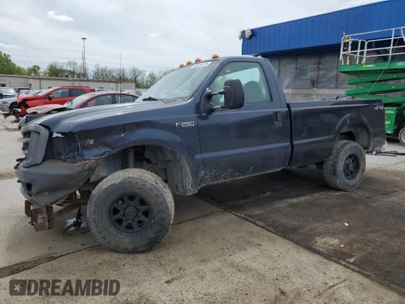 ✅ 2000 Ford F-250 XL • VIN: 1FTNF21L8YEA70627 • Lot: 56016275. Listed on Copart with 95,683 mi. Free auction sales archive from the USA and detailed vehicle history report at DreamBid. Image 1.