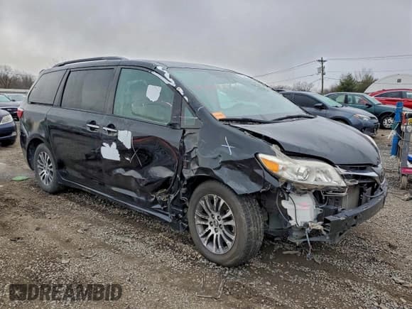 ✅ 2019 Toyota Sienna Limited • VIN: 5TDYZ3DC3KS015767 • Лот: 95634425. Опубликован ранее на Copart с пробегом 71 446 миль. Бесплатный доступ к архиву аукционных продаж из США и подробный отчёт об истории автомобиля на DreamBid. Изображение 4.