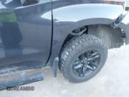 ✅ 2022 Chevrolet Silverado 1500 LT Trail Boss • VIN: 3GCUDFED1NG635736 • Lot: 43519847. Wystawiony na IAAI z przebiegiem Nie podano. Bezpłatny archiwum sprzedaży aukcyjnych z USA i szczegółowy raport historii pojazdu na DreamBid. Zdjęcie 6.