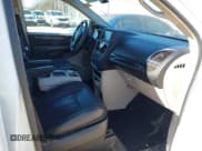 ✅ 2013 Chrysler Town & Country Touring • VIN: 2C4RC1BG0DR816183 • Lot: 43794791. Wystawiony na IAAI z przebiegiem 242 644 mil. Bezpłatny archiwum sprzedaży aukcyjnych z USA i szczegółowy raport historii pojazdu na DreamBid. Zdjęcie 5.