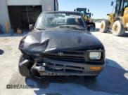 ✅ 1992 Toyota Pickup • VIN: JT4RN81A8N0104449 • Lot: 49462795. Listed on Copart with 189,796 mi. Free auction sales archive from the USA and detailed vehicle history report at DreamBid. Image 5.