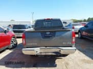 ✅ 2017 Nissan Frontier SV • VIN: 1N6AD0EV9HN766821 • Lot: 43402650. Wystawiony na IAAI z przebiegiem 231 625 mil. Bezpłatny archiwum sprzedaży aukcyjnych z USA i szczegółowy raport historii pojazdu na DreamBid. Zdjęcie 16.