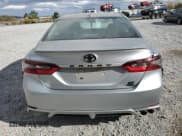 ✅ 2022 Toyota Camry SE • VIN: 4T1G11BK8NU069403 • Lot: 84053655. Wystawiony na Copart z przebiegiem 49 919 mil. Bezpłatny archiwum sprzedaży aukcyjnych z USA i szczegółowy raport historii pojazdu na DreamBid. Zdjęcie 6.