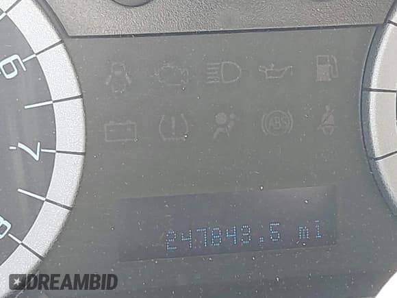 ✅ 2011 Ford Escape Limited • VIN: 1FMCU0EG4BKB13038 • Lot: 42301327. Wystawiony na IAAI z przebiegiem 247 843 mil. Bezpłatny archiwum sprzedaży aukcyjnych z USA i szczegółowy raport historii pojazdu na DreamBid. Zdjęcie 7.