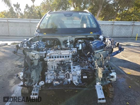 ✅ 2025 Volvo XC90 Plus • VIN: YV4H60PE9S1332385 • Lot: 92760545. Wystawiony na Copart z przebiegiem Nie podano. Bezpłatny archiwum sprzedaży aukcyjnych z USA i szczegółowy raport historii pojazdu na DreamBid. Zdjęcie 5.