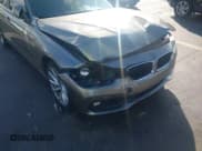 ✅ 2017 BMW 3 Series 320i xDrive • VIN: WBA8E5G39HNU44278 • Лот: 43797502. Опубликован ранее на IAAI с пробегом 54 132 миль. Бесплатный доступ к архиву аукционных продаж из США и подробный отчёт об истории автомобиля на DreamBid. Изображение 6.