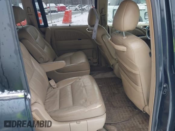 ✅ 2006 Honda Odyssey EX-L • VIN: 5FNRL38726B002330 • Lot: 43850368. Listed on IAAI with 261,358 mi. Free auction sales archive from the USA and detailed vehicle history report at DreamBid. Image 8.