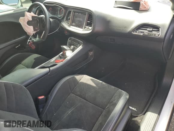 ✅ 2021 Dodge Challenger SRT Super Stock • VIN: 2C3CDZL97MH524736 • Lot: 50387674. Wystawiony na Copart z przebiegiem 15 219 mil. Bezpłatny archiwum sprzedaży aukcyjnych z USA i szczegółowy raport historii pojazdu na DreamBid. Zdjęcie 8.