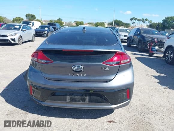 ✅ 2018 Hyundai Ioniq Blue • VIN: KMHC65LC8JU062766 • Lot: 41478341. Wystawiony na IAAI z przebiegiem 73 944 mil. Bezpłatny archiwum sprzedaży aukcyjnych z USA i szczegółowy raport historii pojazdu na DreamBid. Zdjęcie 16.