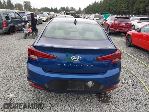 ✅ 2020 Hyundai Elantra SEL • VIN: 5NPD84LF2LH578061 • Lot: 42620552. Listed on IAAI with 91,430 mi. Free auction sales archive from the USA and detailed vehicle history report at DreamBid. Image 16.