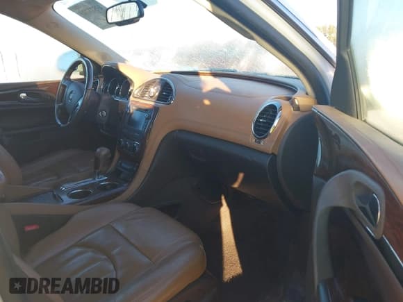 ✅ 2015 Buick Enclave Leather • VIN: 5GAKRBKD1FJ169121 • Lot: 43573296. Wystawiony na IAAI z przebiegiem 200 506 mil. Bezpłatny archiwum sprzedaży aukcyjnych z USA i szczegółowy raport historii pojazdu na DreamBid. Zdjęcie 5.