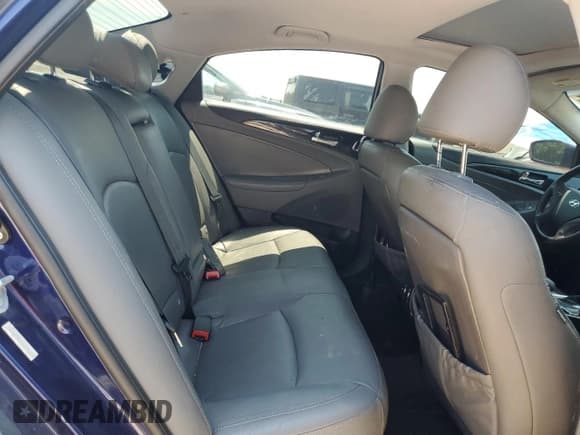 ✅ 2011 Hyundai Sonata SE • VIN: 5NPEC4AC6BH117990 • Lot: 70538945. Listed on Copart with 110,981 mi. Free auction sales archive from the USA and detailed vehicle history report at DreamBid. Image 10.